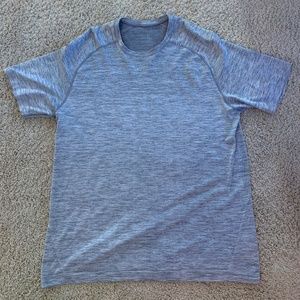 Lululemon Mens Short Sleeve Shirt Grey XL